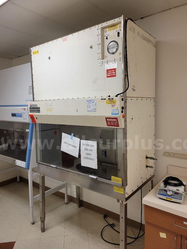 Baker SterilGARD VBM-400 Biosafety Cabinet