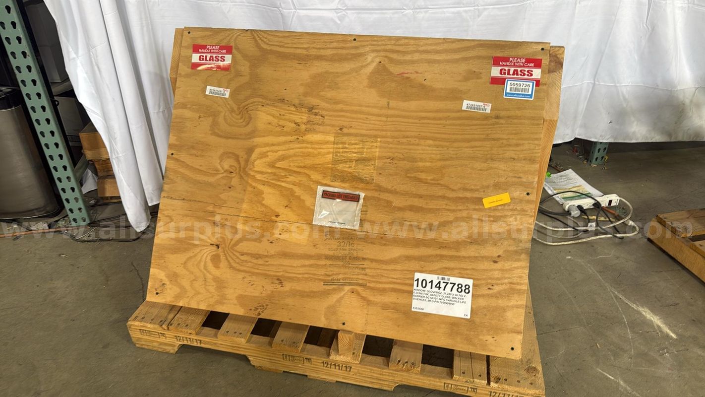Glovebox Safety Glass Window 27.25x36.75x0.375in, Carlisle Life Sciences, Walker Barrier