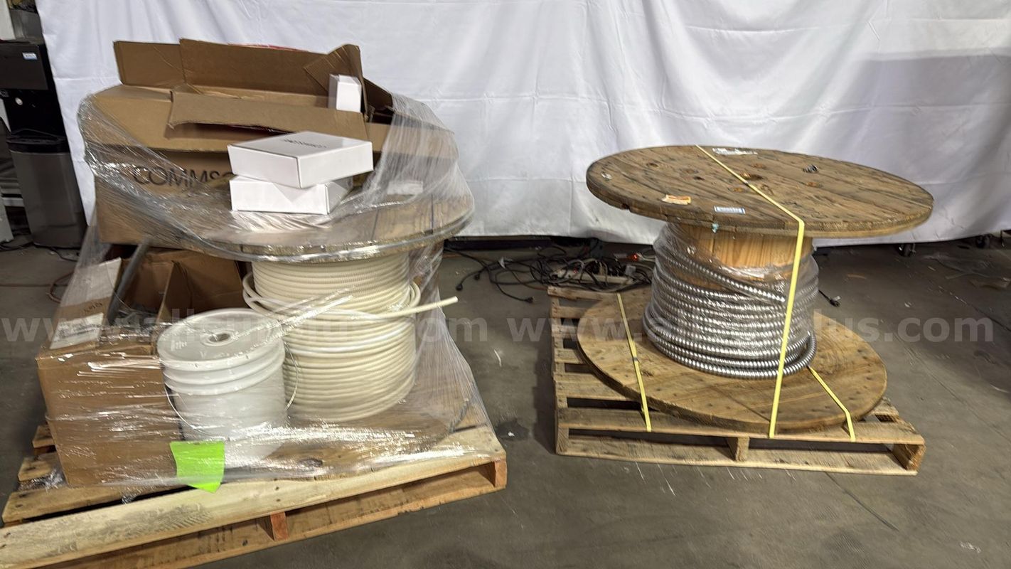 CommScope CELLMAX-D-43-WI Indoor Antennas, Coaxial & Armored Cable Reels, 2024, Lot