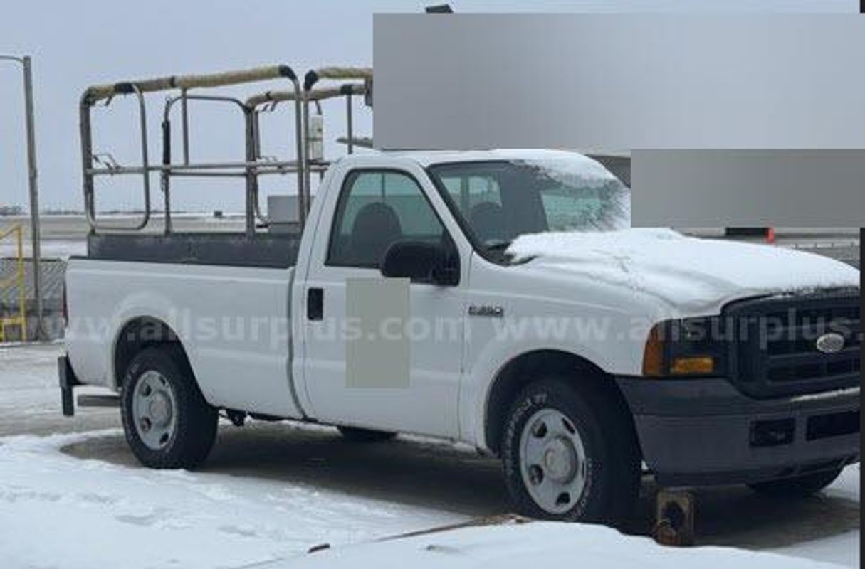 2006 Ford F-350 Acmx Pickup With 19’ Lift