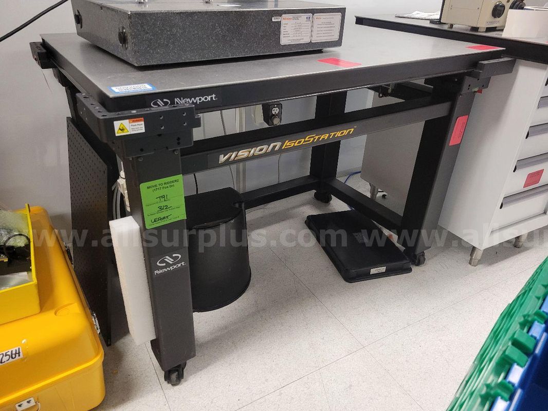 Newport Vision IsoStation Vibration Isolation Table