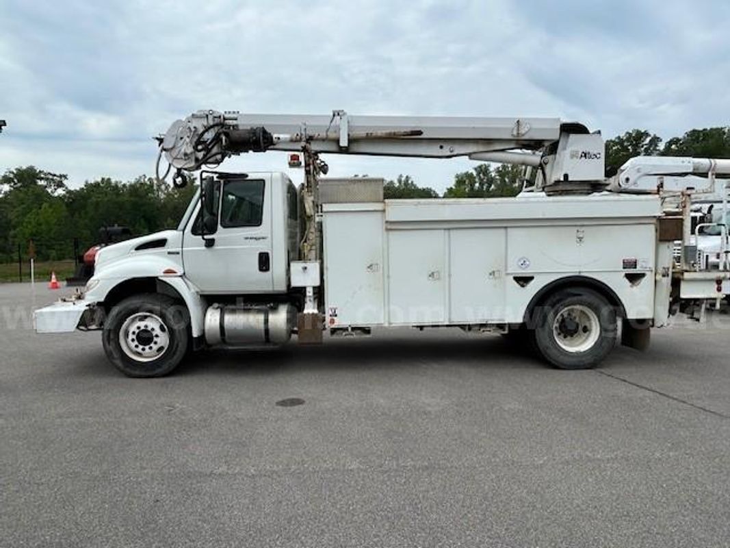 2009 International Line Truck