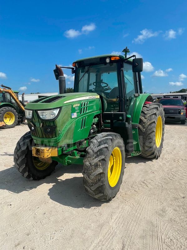 2014 John Deere 6105m 4wd Tractor