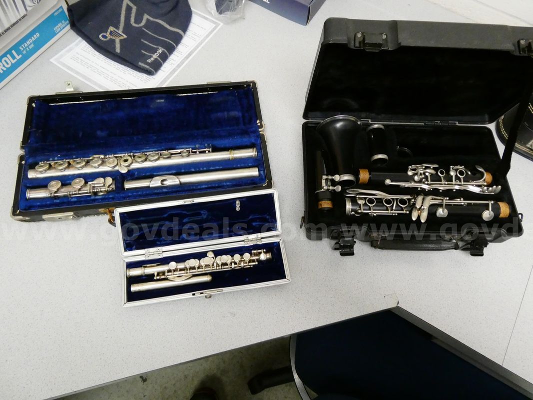 Clarinet and two flutes