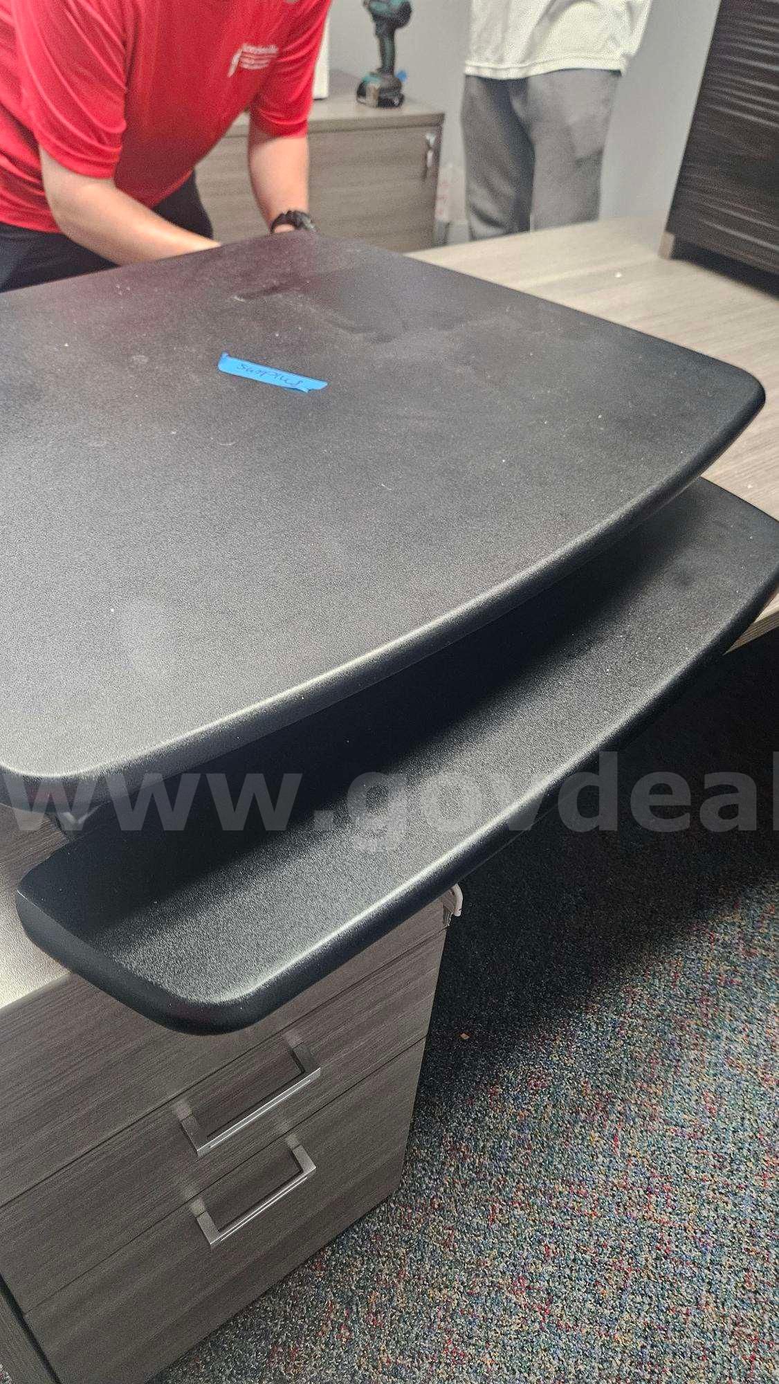 Veradesk stand up device