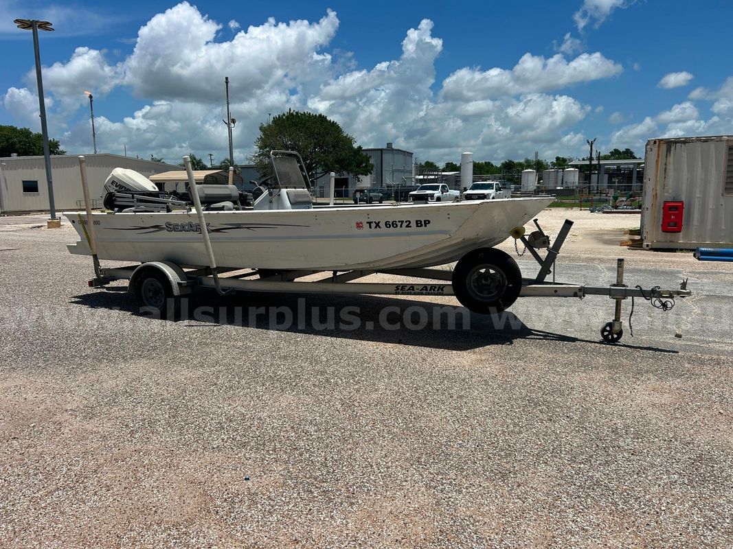 2011 Sea Ark Coastal 200 Boat w/ Evinrude E-Tec Motor & Trailer