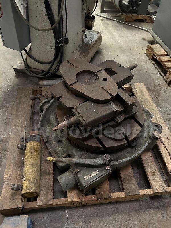 Turntable Cincinnati Milacron