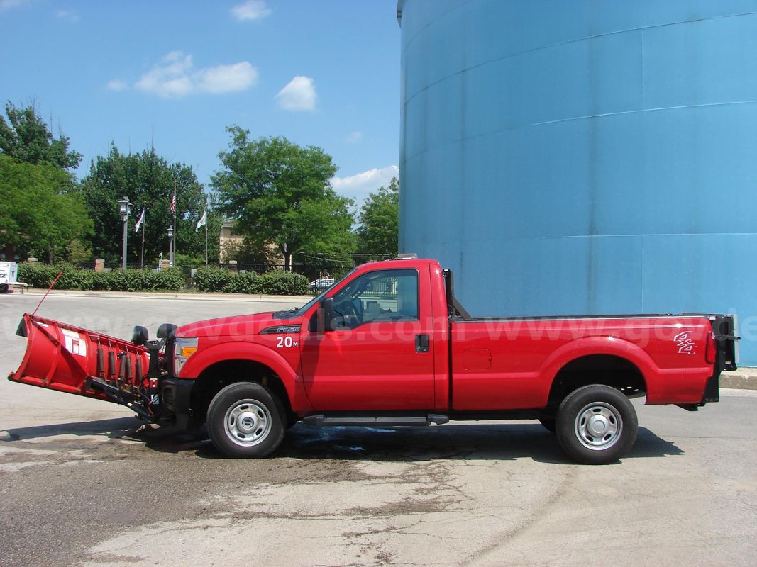 2014 Ford F-250 SD XL 4WD PLOW TRUCK