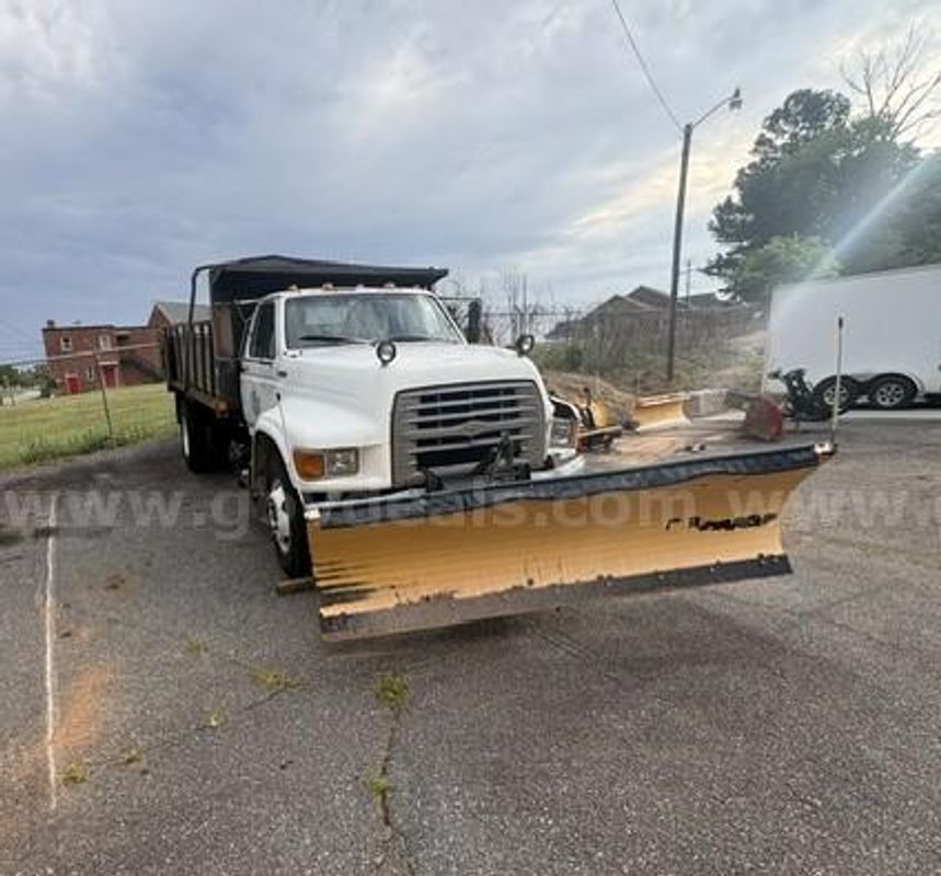 1995 Ford F700