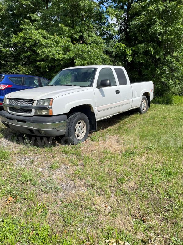 2004 Chevrolet Silverado 1500 Z71 Ext. Cab Short Bed 4WD