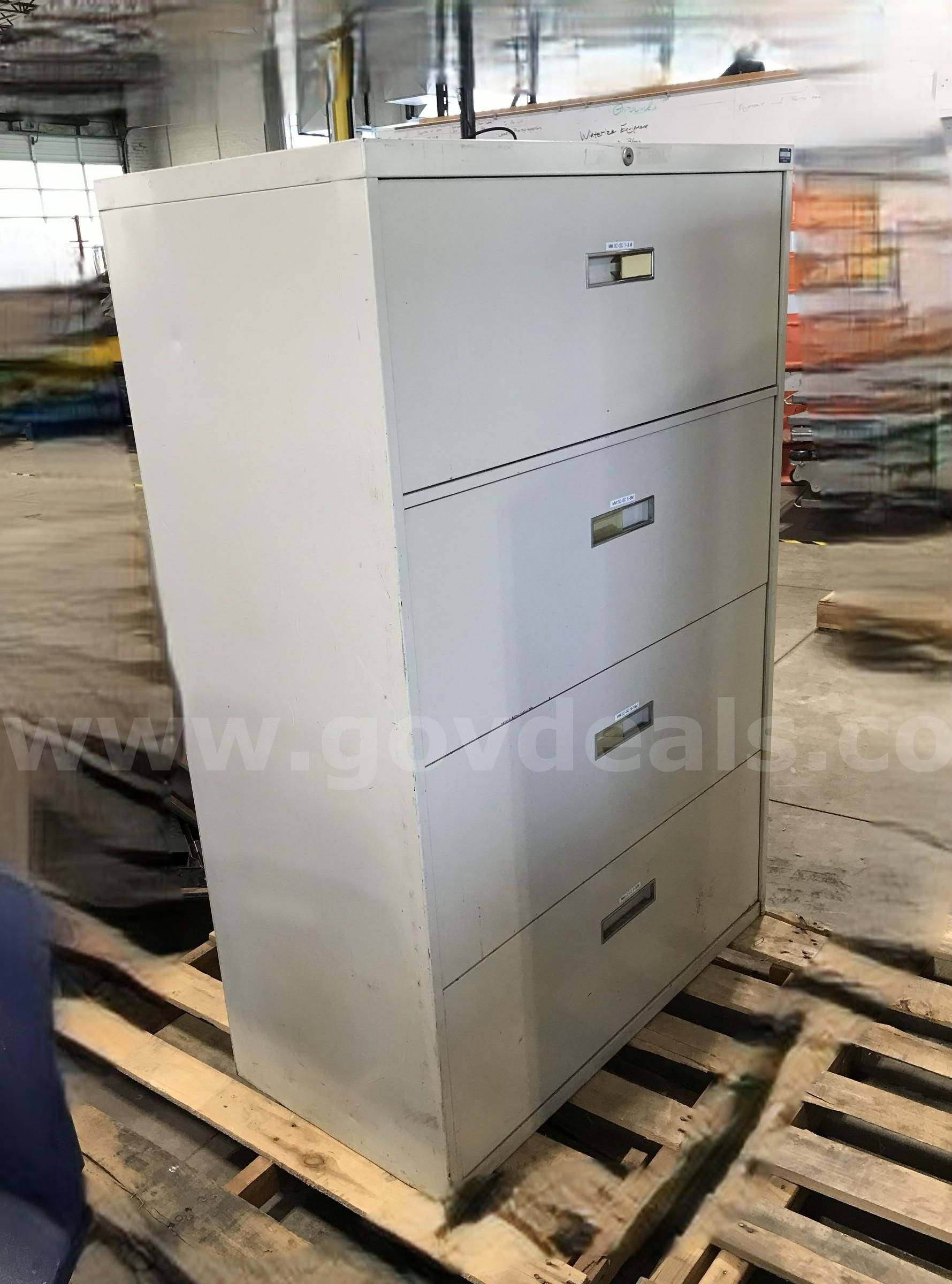 Used 4 drawer file cabinet. (S2)