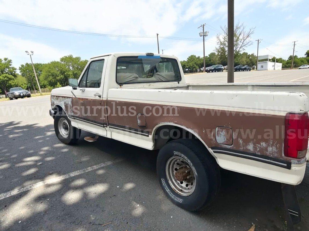 1990 Ford F-250 Reg. Cab 2WD
