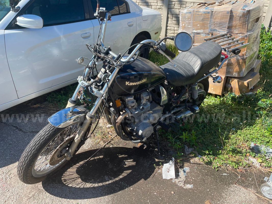 1981 Kawasaki KZ1000 motorcycle