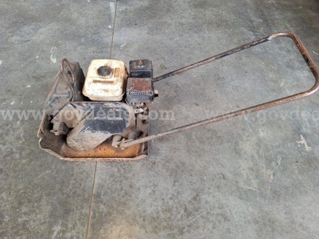 Vibraplate w/ 5.5 hp Honda Gas Engine