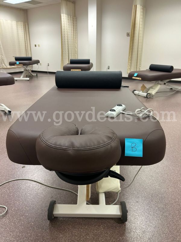 2019 Earthlite Ellora 32" Custom Massage Table