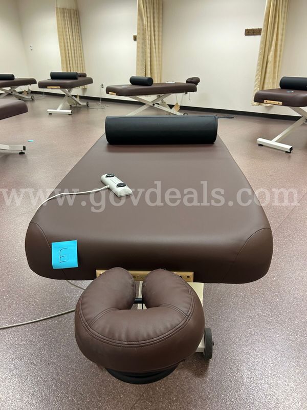 2019 Earthlite Ellora 32" Custom Massage Table