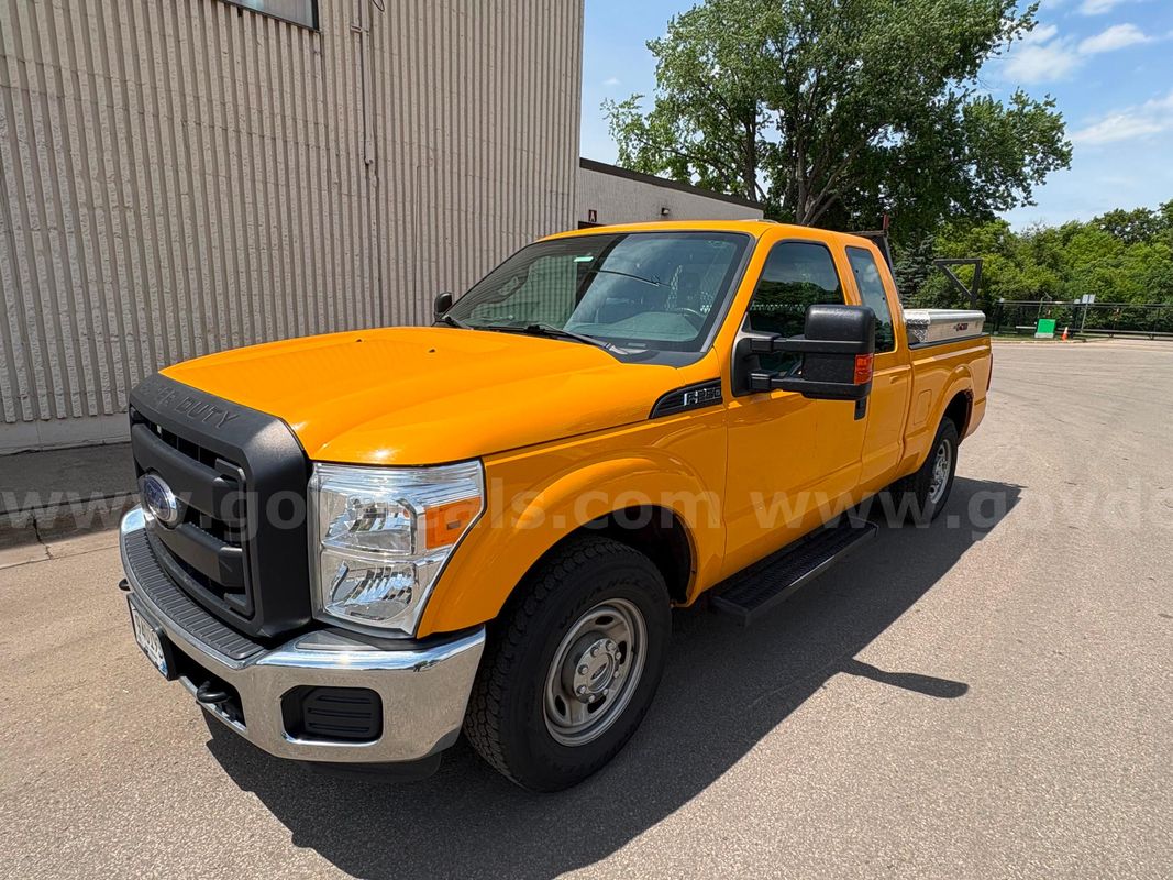 2016 Ford F-250 SD XL SuperCab 2WD
