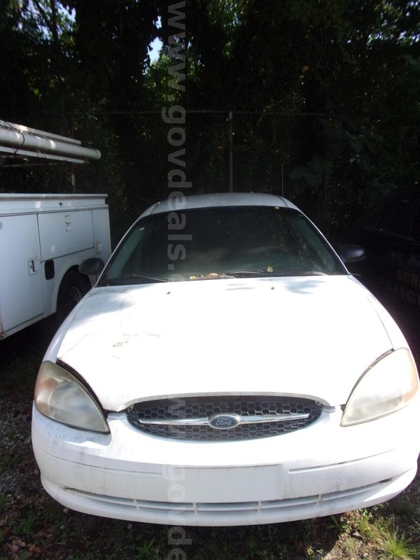 2001 Ford Taurus