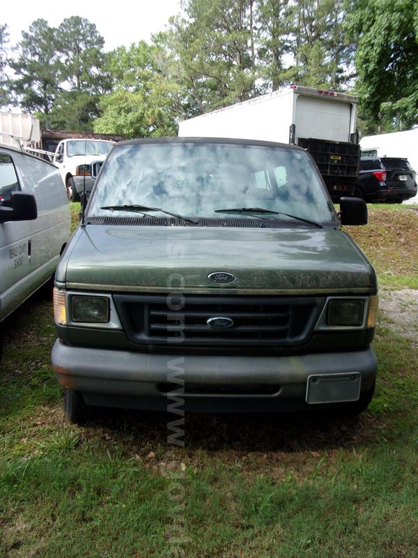 2002 Ford Econoline Wagon