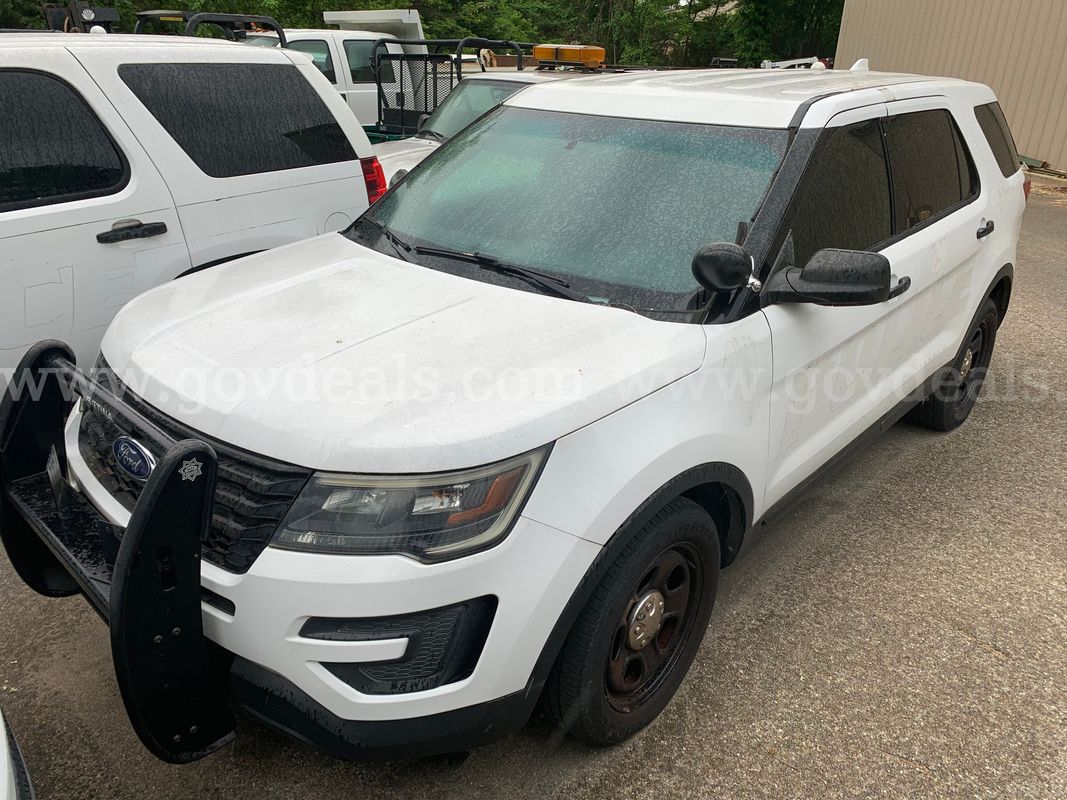 2017 Ford Explorer PPV - AWD - 104,644 miles