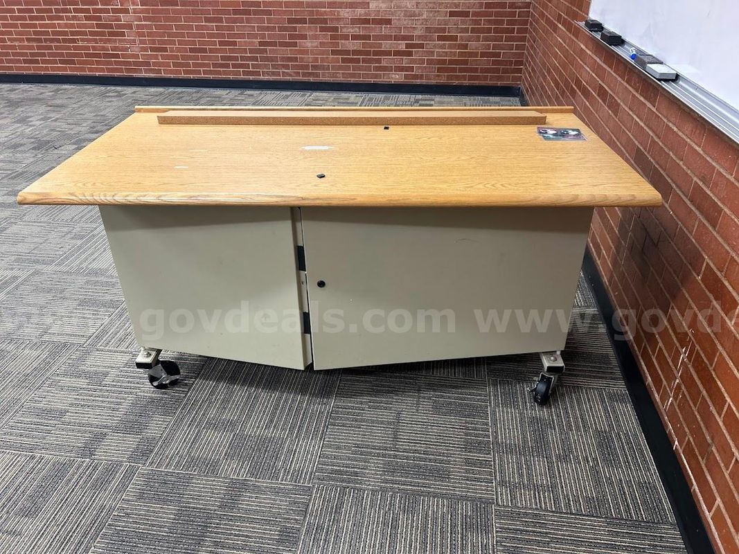 Lot of 2 Metal desk on wheels, wood top