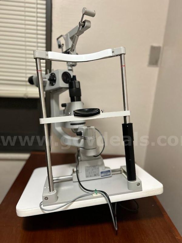 Carl Zeizz Meditec AG Slit Lamp