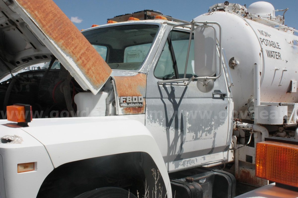 MSTS FY26-100: Ford F-800 Sewage Truck