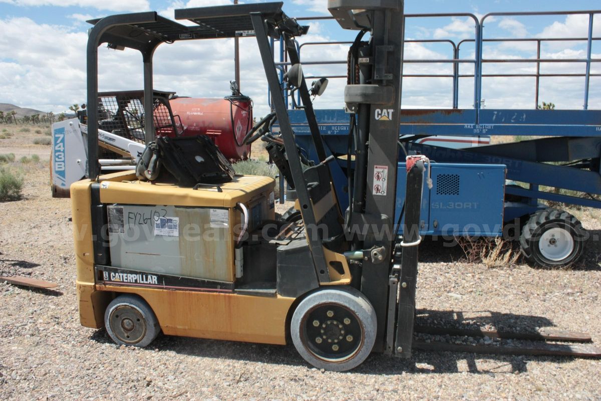 MSTS FY26-122: Caterpillar EC30K Forklift