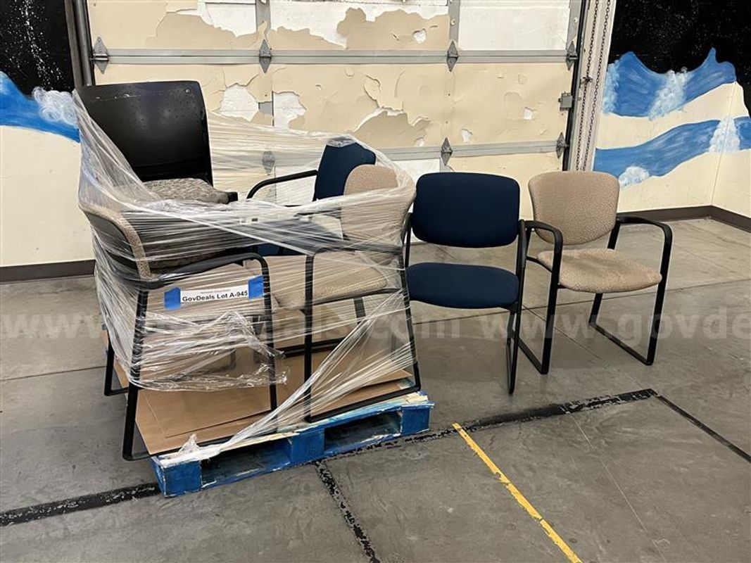 Chairs Lot A-945