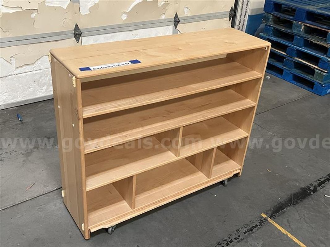 Rolling Shelf Lot A-971