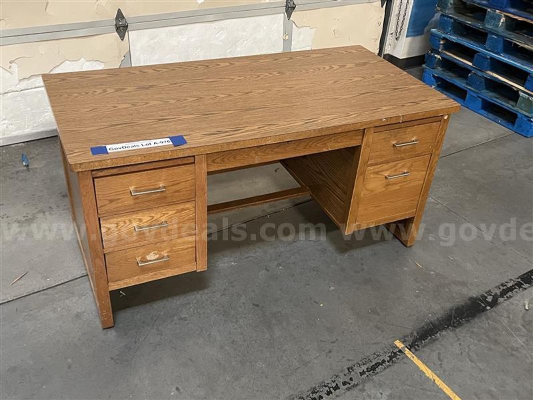 Desk Lot A-976
