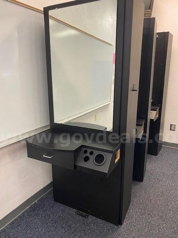2 Styling Stations - 4  Minerva Styling Chairs - 2 Floating Style Stations w/mirrors - good shape.