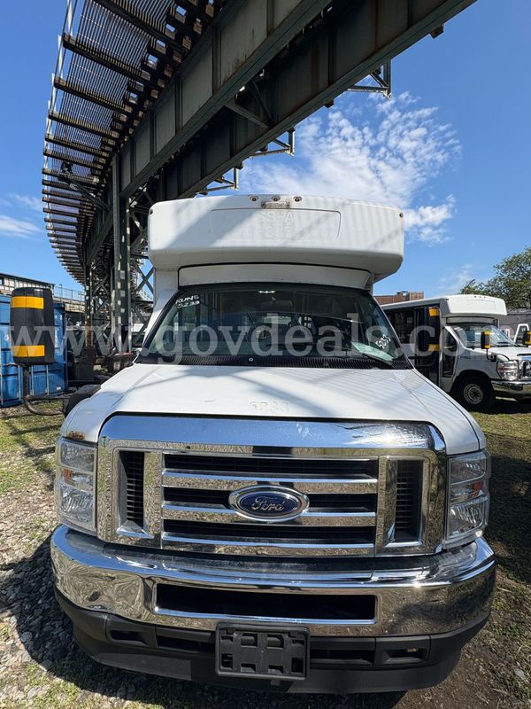 2018 Ford Econoline (5233)