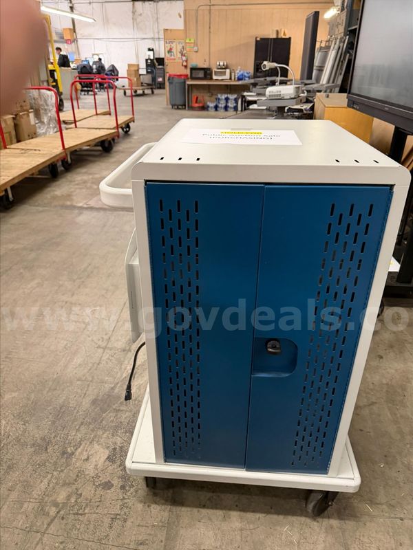 ONE Mobile Charging Cart