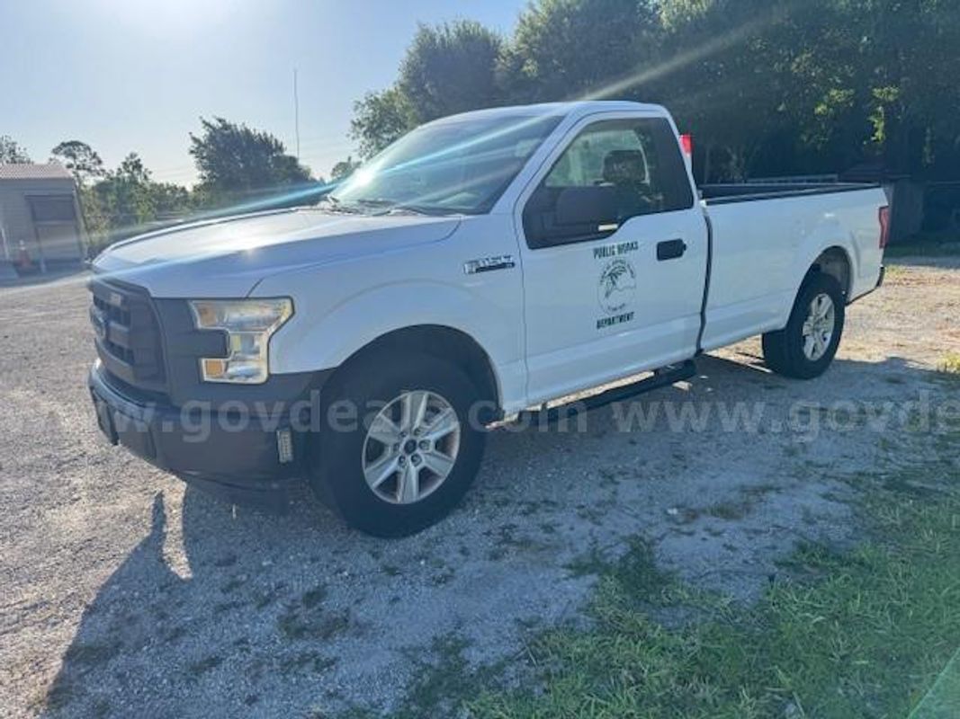 2017 Ford F-150 2wd Reg Cab 141" Wb  8' Bed Xl