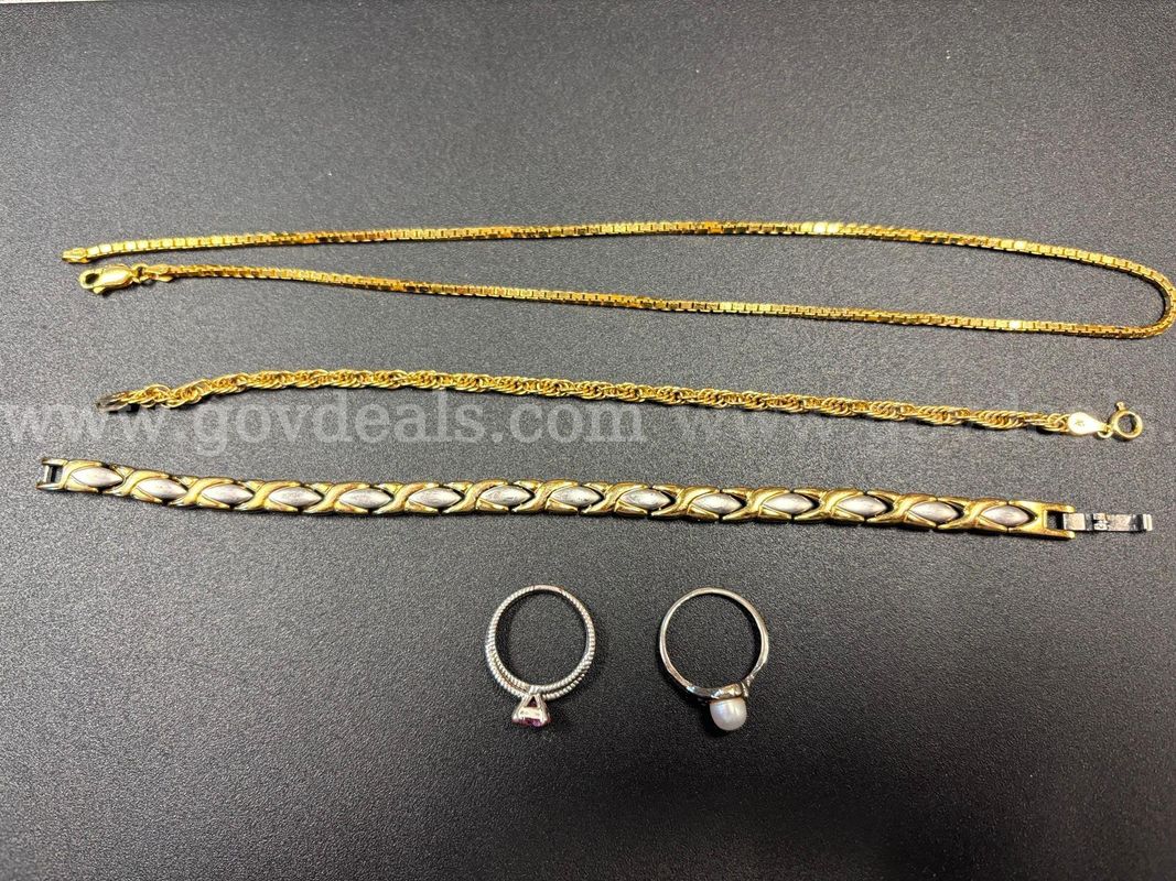 Jewelry Lot - Costume Jewelry