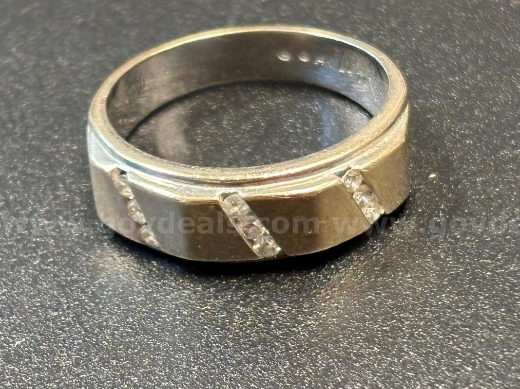 Men's 14 K White Gold Ring with Diamonds
