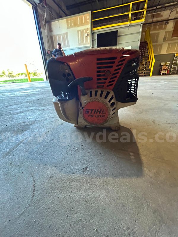 Orange 2023 Stihl Fs131r Loop Handle Trimmer