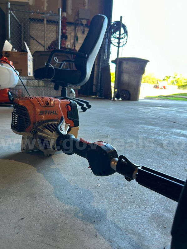 Orange 2023 Stihl Fs131r Loop Handle Trimmer