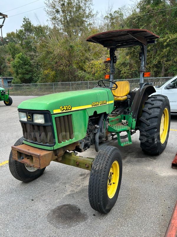 Green 1999 John Deere Tractor