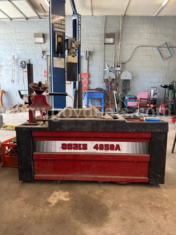 Coats Tire Changing Machine