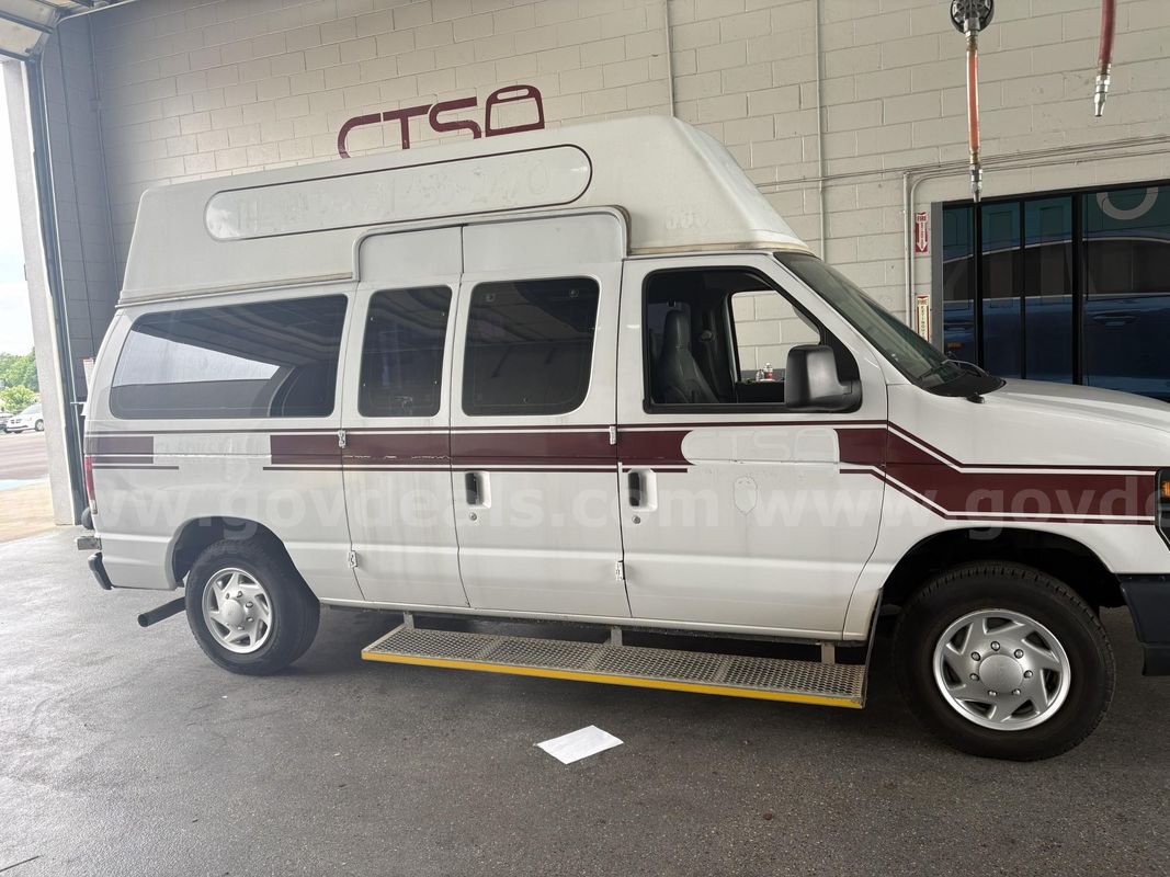2014 Ford E-150 Econoline Van