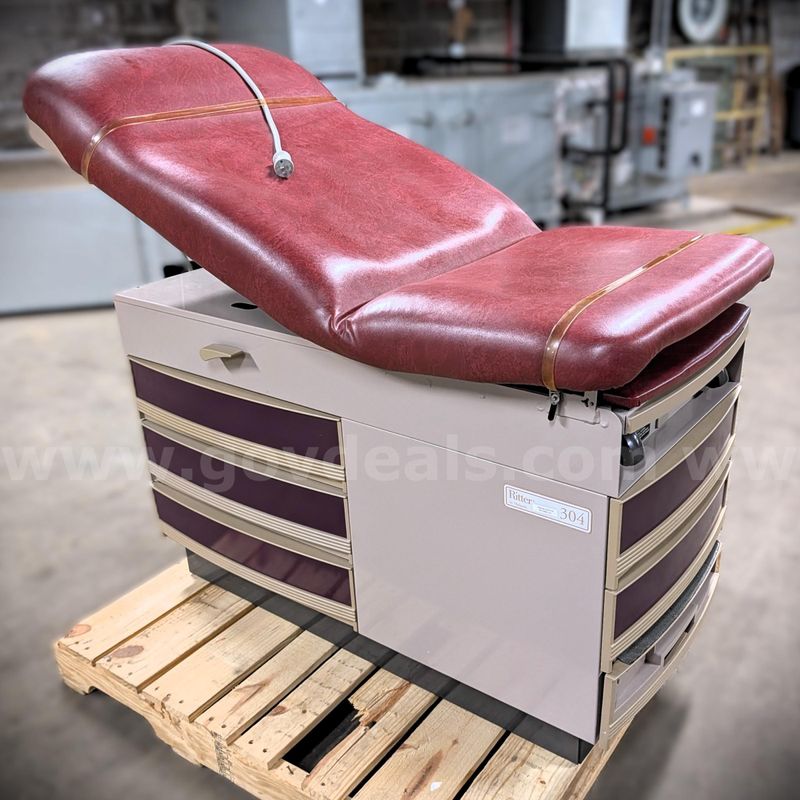 Ritter 304 Exam Table
