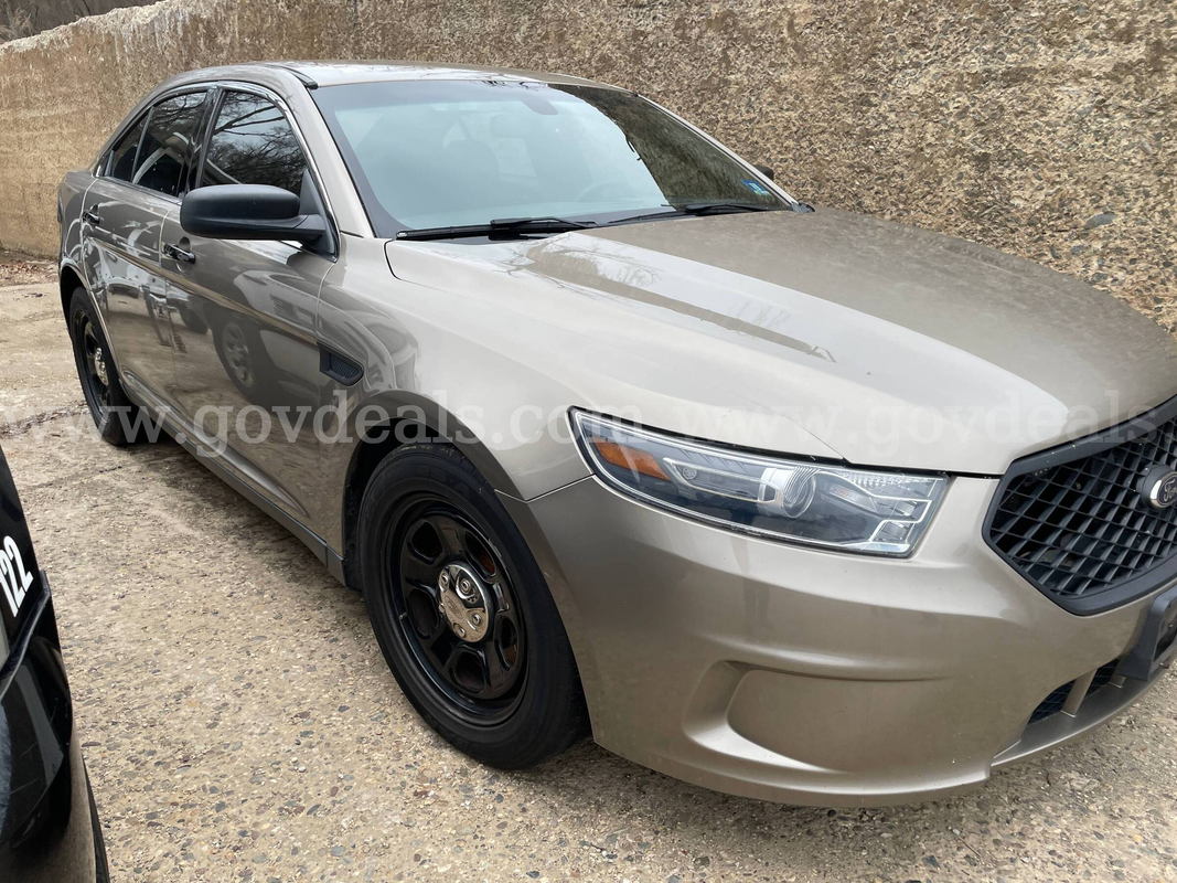 2016 Ford Taurus