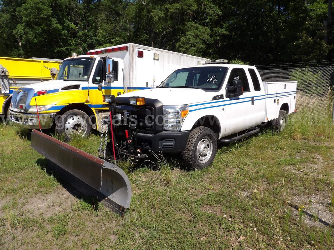2011 Ford F-350 SD XL SuperCab 4WD