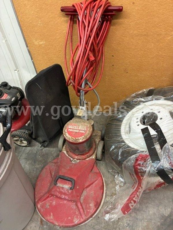 Pullman Holt Gloss Boss floor cleaner
