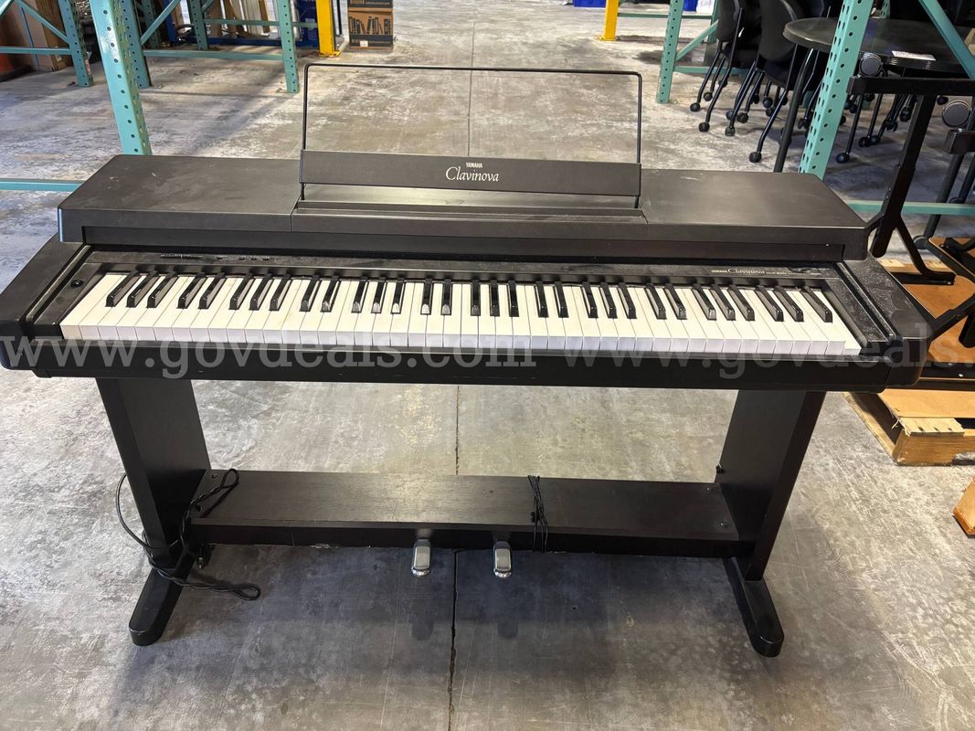 Yamaha Clavinova CLP-250 Electric Keyboard 505