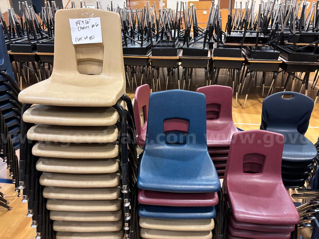 Student Chairs #6 14" & 16" (Lot of 35) UWE
