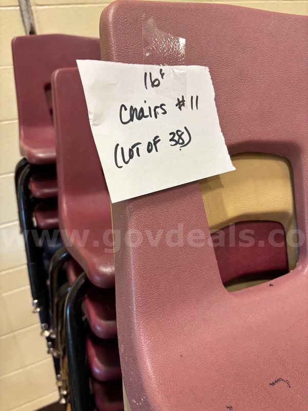 Student Chairs #11 16" (Lot of 38) UWE