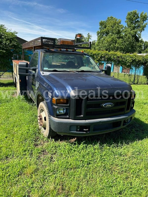2009 Ford F-350 SD XL DRW 2WD